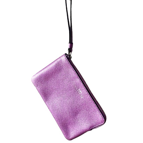 Coach Handbags - Coach Wristlet